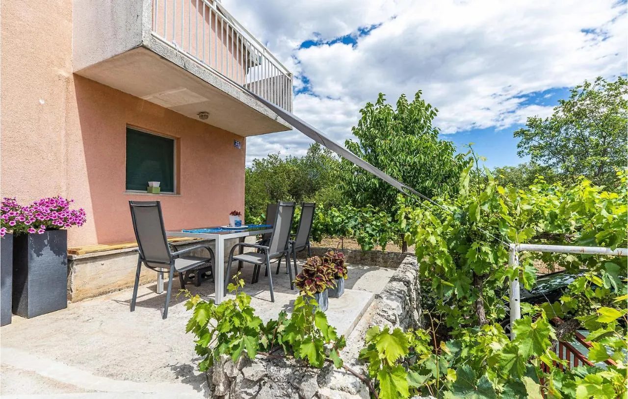 Gorgeous Apartment In Labin With Kitchen